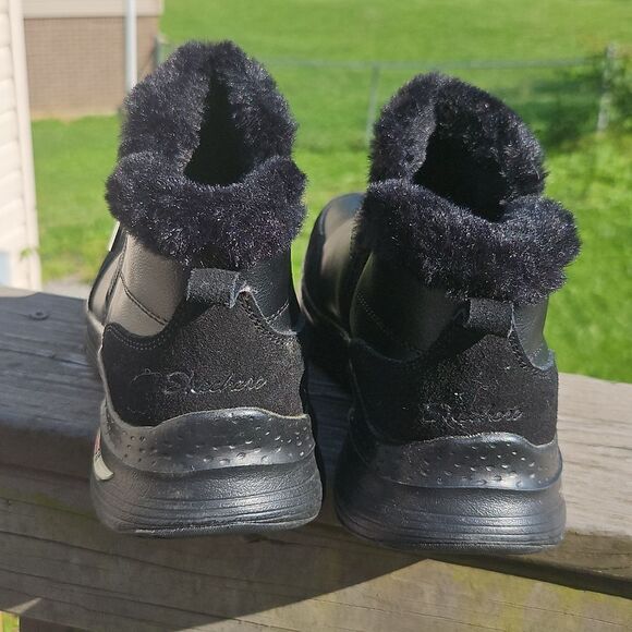 Skechers Black Leather Fur-Lined Ankle Boots Slip-On Comfort Shoes Size 8.5 - Picture 3 of 6
